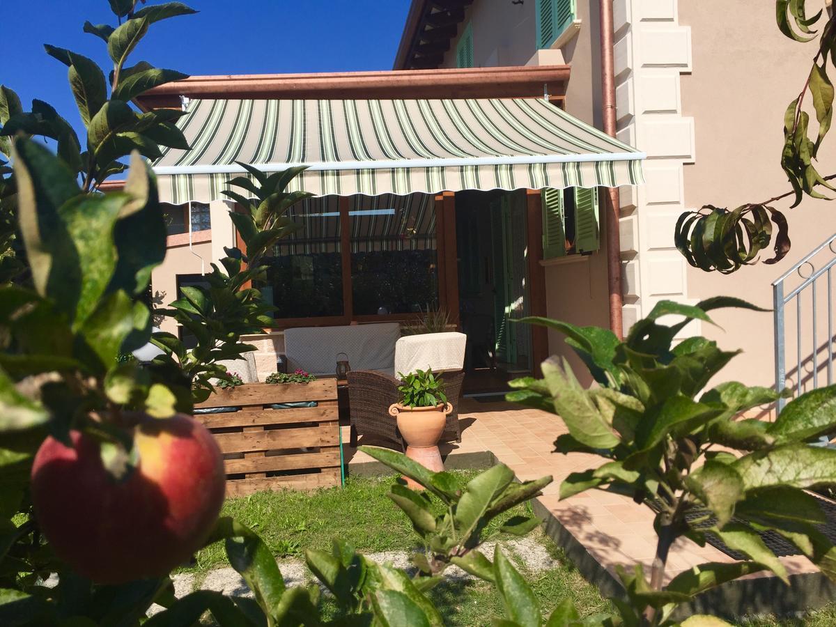 Bba2Passi Marina di Massa Exterior foto